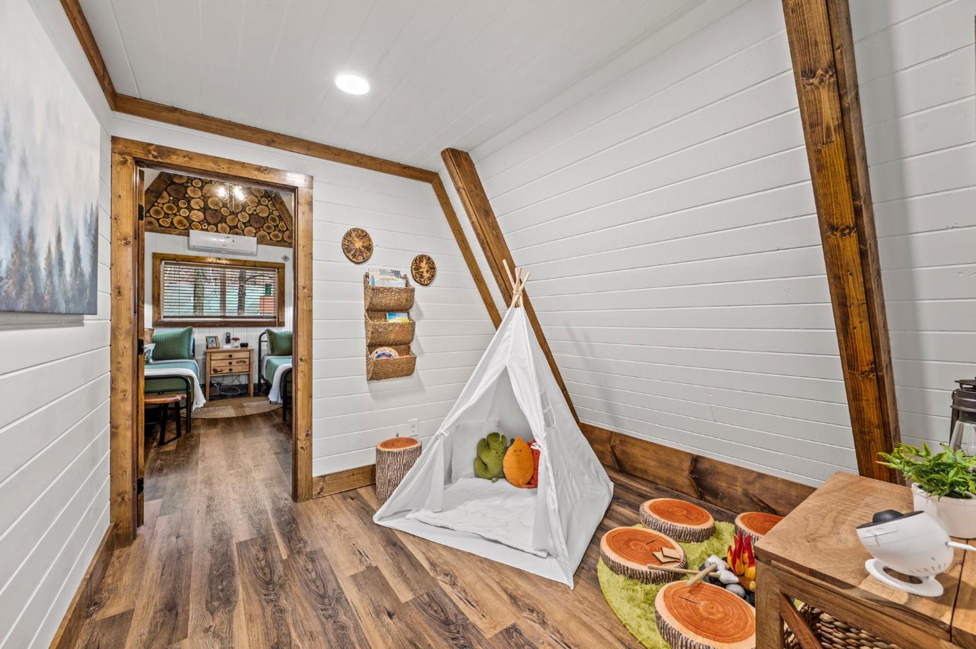 1Mile Downtown, Handicap Ramp, Hot Tub, Game Room Gatlinburg Eksteriør bilde